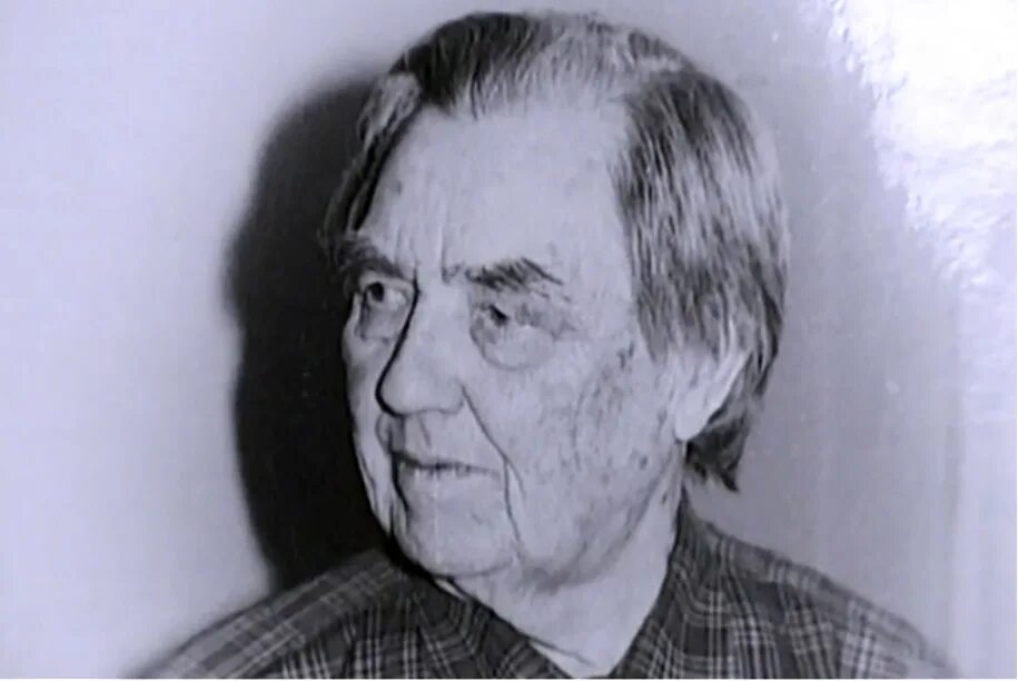 Маленков сын. Георгий максимилианович маленков в детстве. Георгий маленков 1988. Маленков плакат. Маленков георгий максимилианович фото в старости.