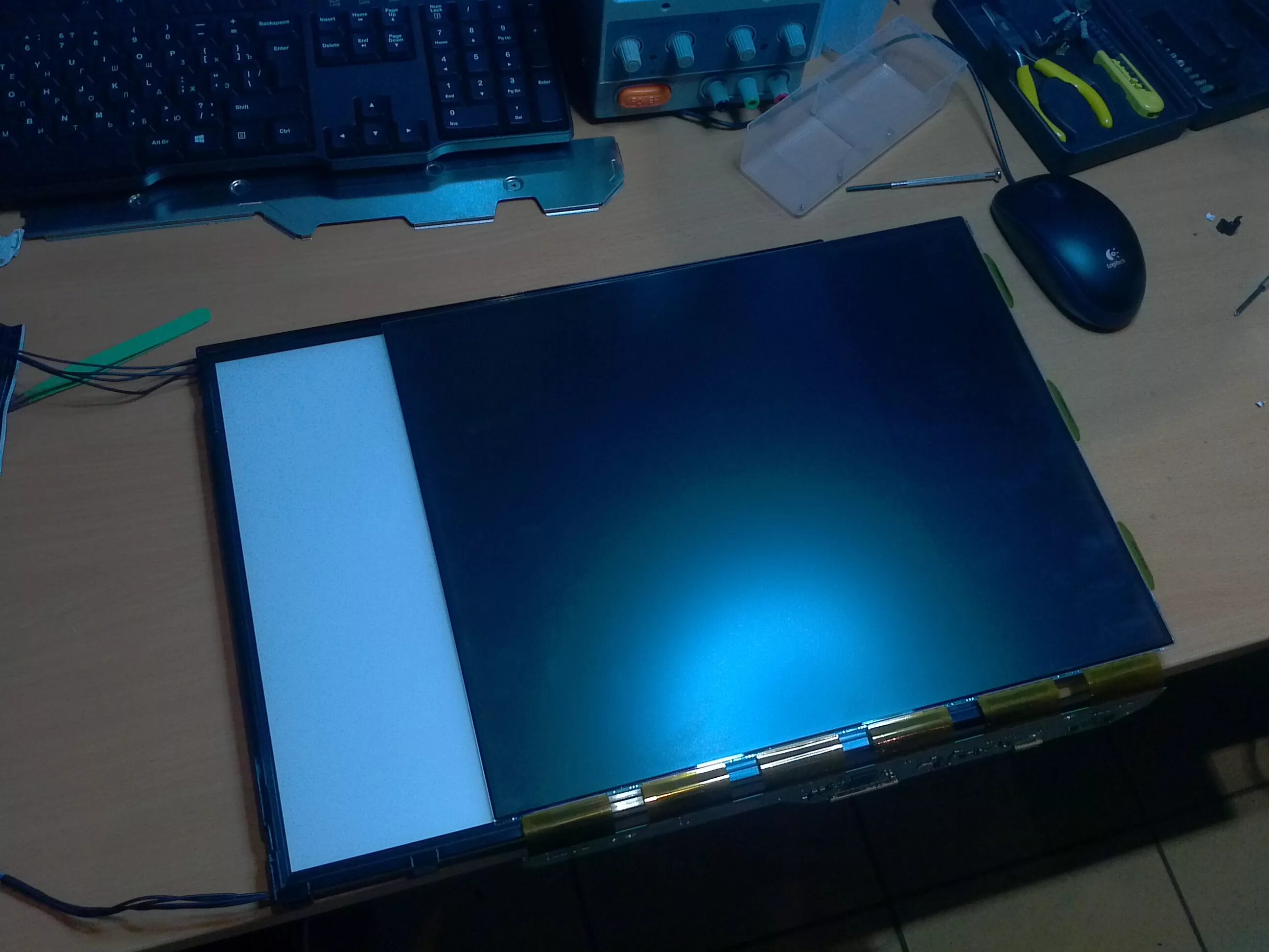 Подсветка жидкокристаллического дисплея ao85fw01. Подсветка матрицы китайского монитора 27. Светодиодная подсветка экрана ноутбука что это. Подсветка жк экрана