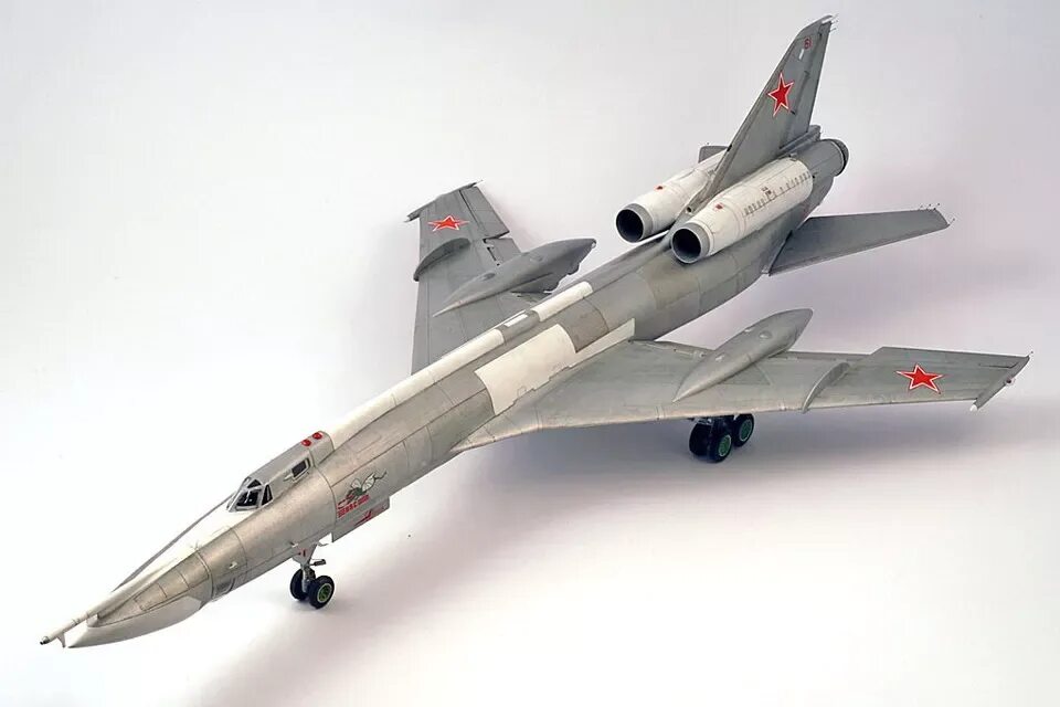 Модель ту 22м3. Ту 22 м2 trumpeter. ту-22м3 модель. ту-22 м3 моделист 1144. ту-22м3 1144.