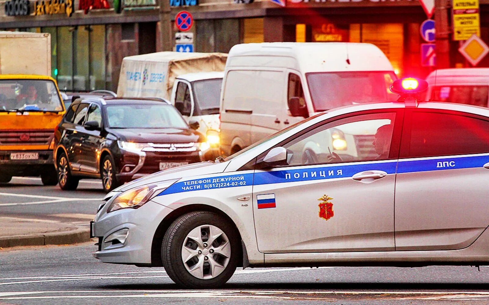 Включи полицейские едут. Машина дпс. Полиция сша автомобили мигалки. Мигалки у дпс и полиции. Включи полицейские едут.