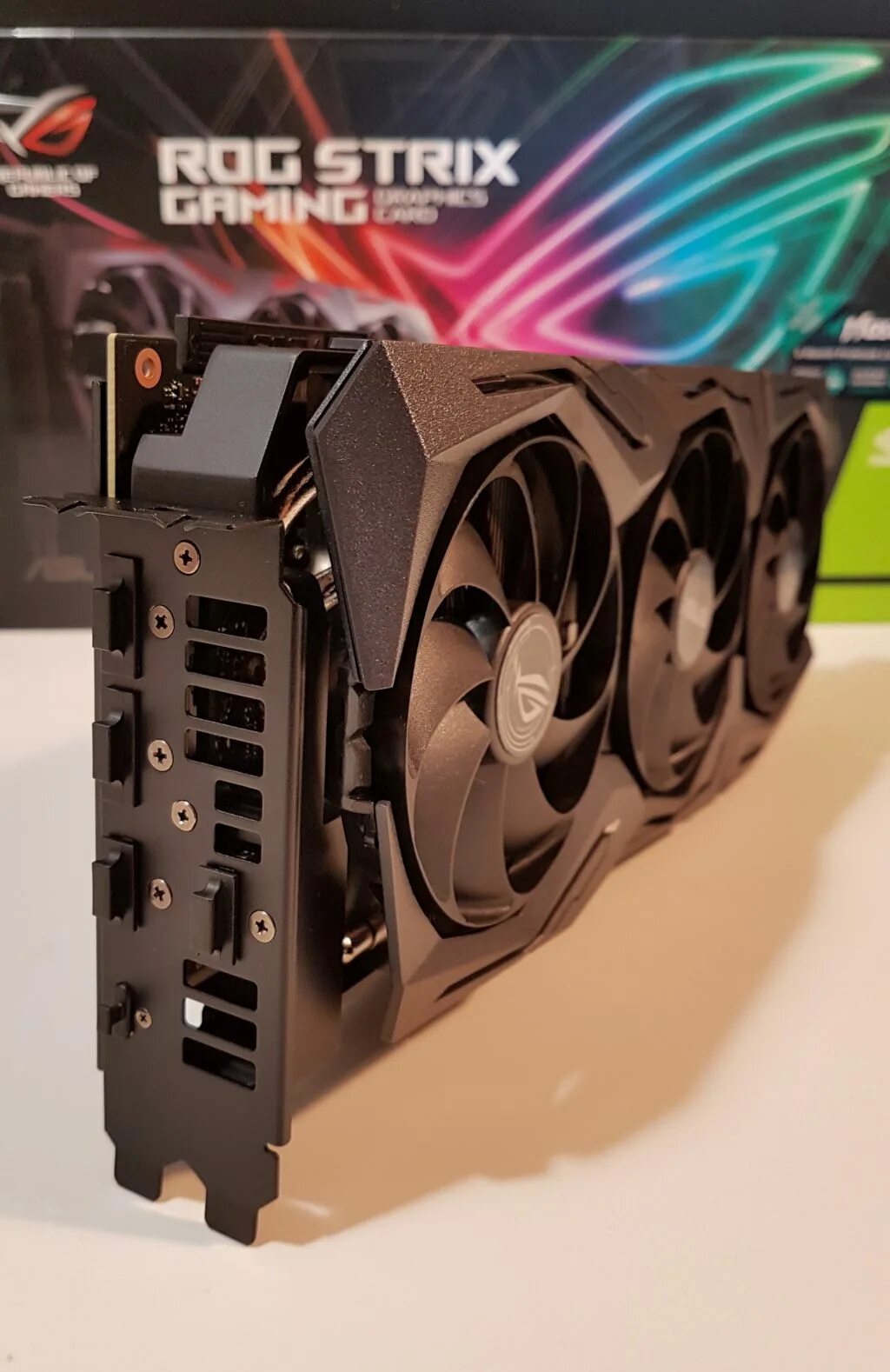 Asus rog strix rtx купить. ASUS RTX 2080. RTX 2080 ASUS ROG Strix 8gb. ASUS ROG Strix RTX 2080. Видеокарта ASUS 2080 ti Strix.