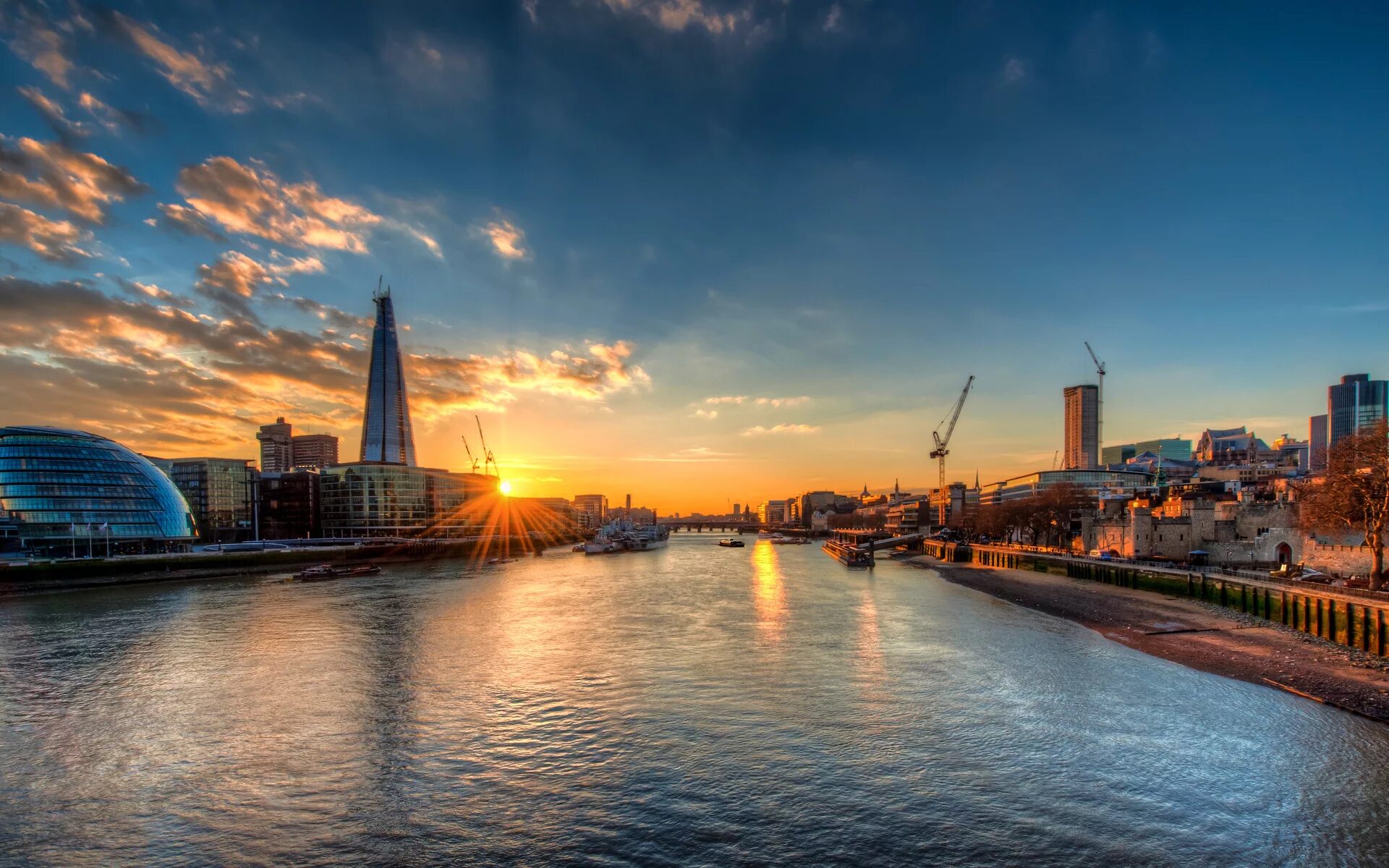 Темза в Лондоне. Темза Лондон река Великобритания город. Река Темза (Thames). Река Thames в Лондоне.