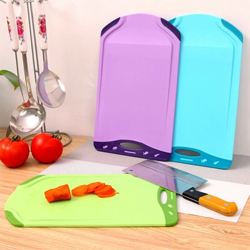 Пластиковые разделочные доски для кухни. Пластмассовая разделочная доска. Доска для кухни пластик. Доска разделочная пластиковая. Доска joseph joseph зеленые.