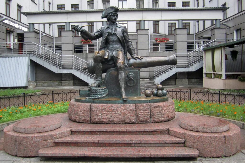 Памятники на васильевском острове. Памятник василию на васильевском острове. Памятник ленину на большом проспекте васильевского острова. Памятник ленину в санкт-петербурге. Памятник василию корчмину на васильевском острове.