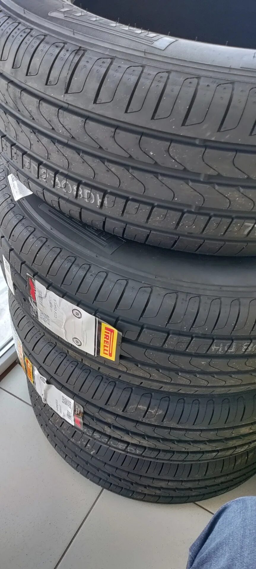 Pirelli scorpion 225 65 r17