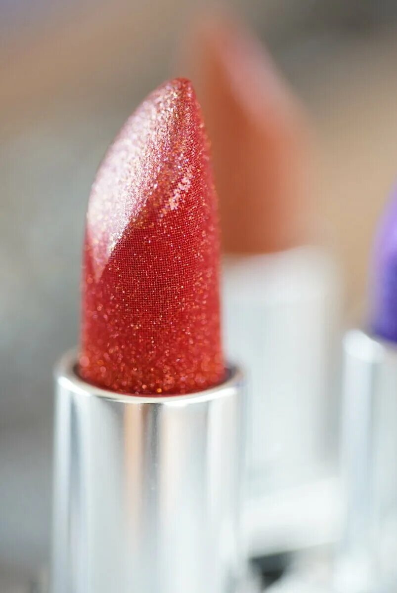 Мерцающие губные помады. Помада с кристаллами. Artdeco lip jewels 32. Artdeco lip jewels 24. Handaiyan помада для губ с матовым.