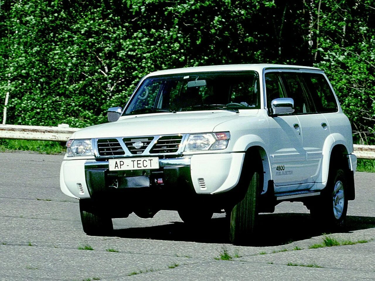 Patrol характеристики. Nissan Patrol 1997. Nissan Patrol y61 1997. Ниссан Патрол y61. Nissan Patrol y61 2004.
