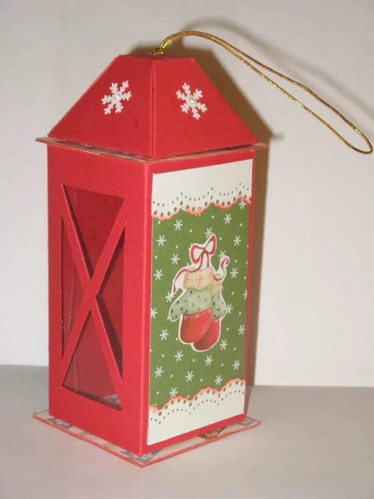 Сувенирный фонарик. Коробка самосборная с окном. Фонарь kaemingk. Фонарик коробочка. Пластмассовый домик фонарь.