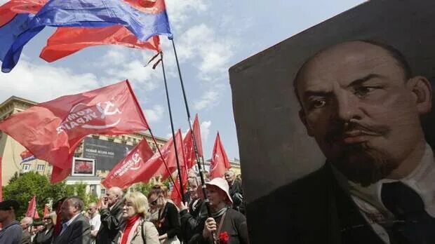 Партия коммунистов франции. Коммунистическая партия франции флаг. Французская коммунистическая партия. Французская коммунистическая партия. Коммунистическая партия франции флаг.
