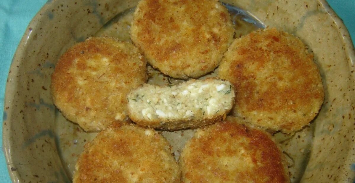 Котлеты из вареных яиц. Яичные котлеты. котлета с яйцом. котлеты с вареным яйцом. котлеты из яиц и манки.