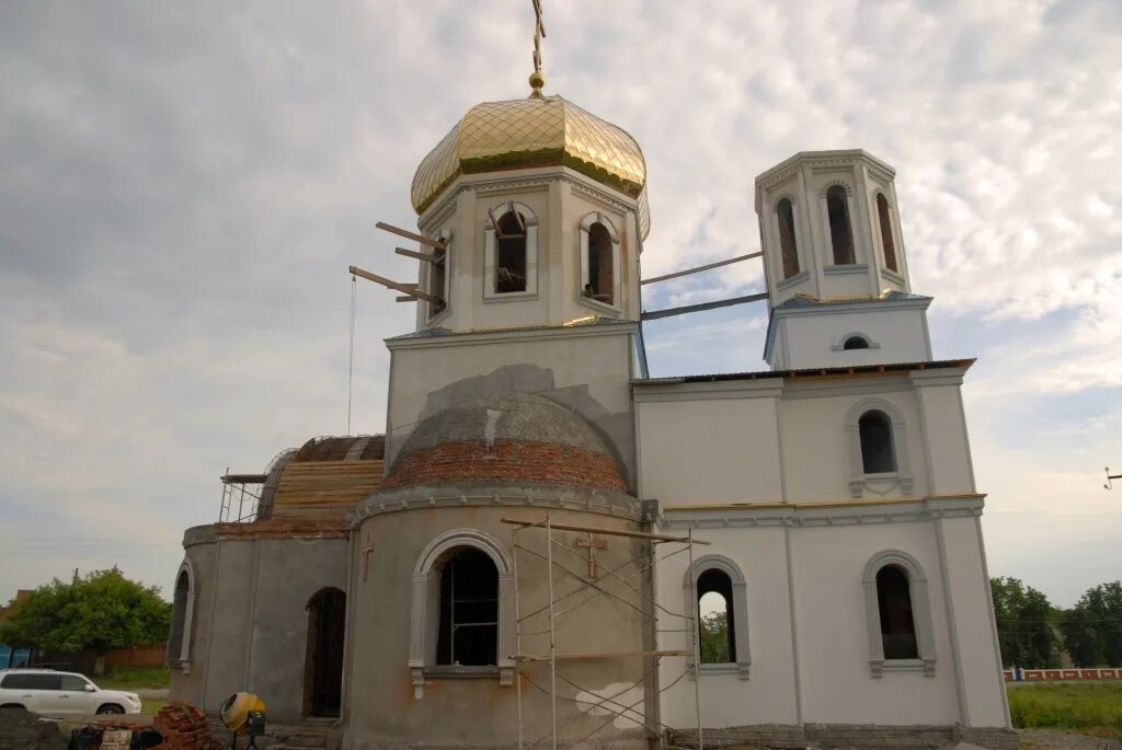 Погода село виноградное. Церковь виноградное Моздокский район. Виноградное Осетия Церковь храм. Церковь Моздок Моздокский район. Виноградное Северная Осетия.