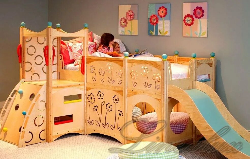 Детские кровать можно. Кровать для детей. Оригинальная детская кровать. Детская комната с горкой. Необычные кровати для девочек.