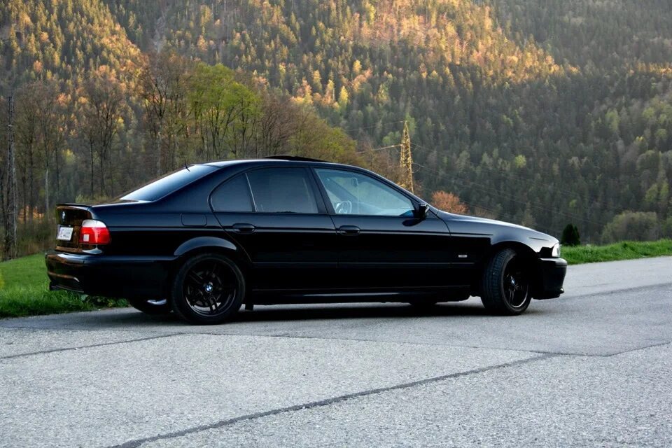 Бмв е39 дизель купить. BMW e39 Black. BMW e39 Black Style. BMW e39 черная. BMW e39 m5 черная.