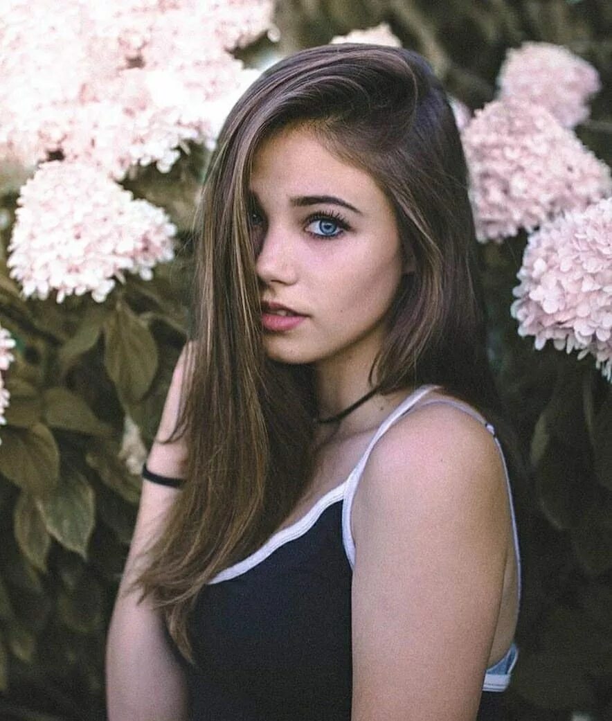 Красивые лица девушек 16 лет. Красивые девушки подростки 16. Екатерина ткаченко модель. Девушка т девочку. Американская девушка подросток селфи.