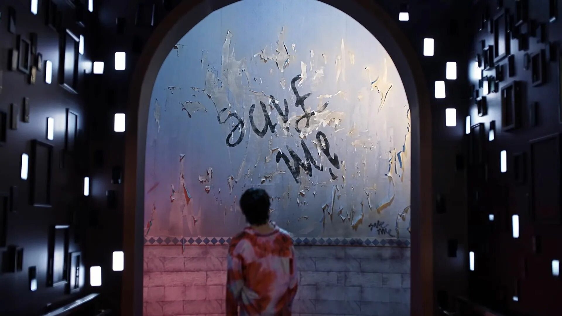 Save me fire. Бтс fake love. айм файн бтс. тэхен save me. тэхен фейк лав.