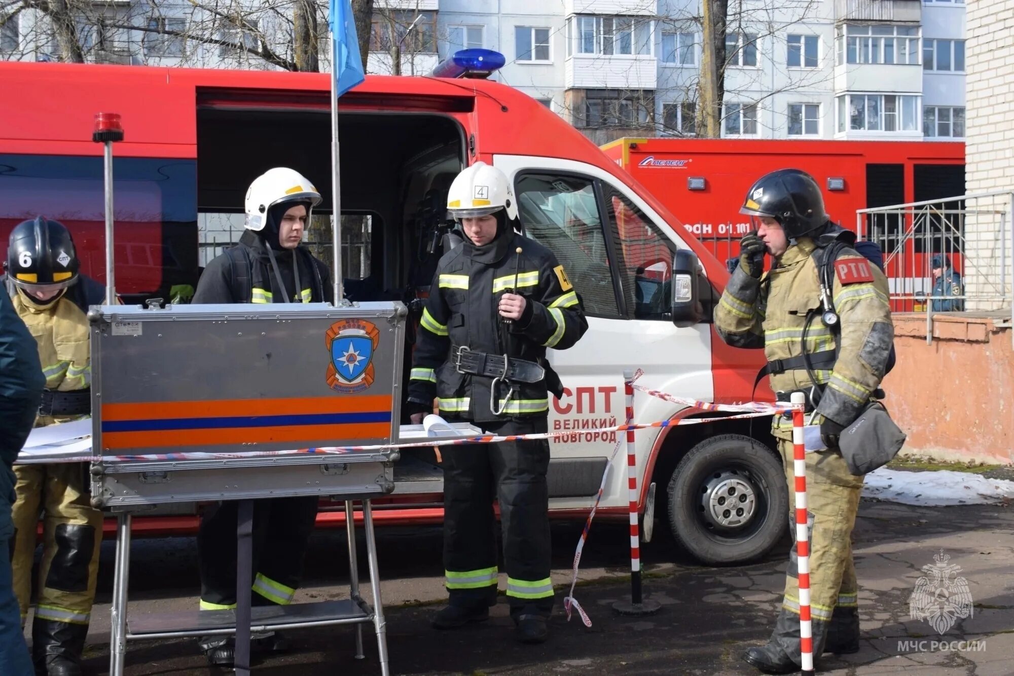 Служба пожаротушения. День службы пожаротушения мчс. День службы пожаротушения. День службы пожаротушения. Пожарная охрана.