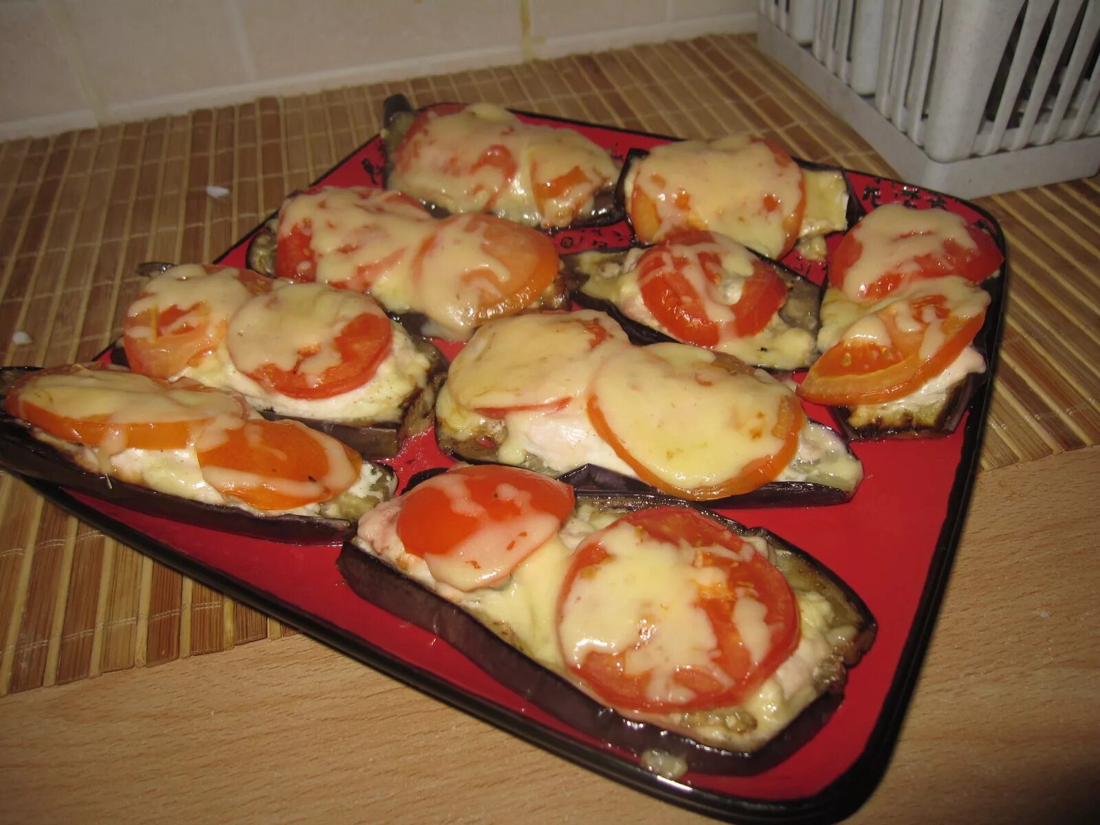 Куриное филе с баклажанами. Куриное филе с баклажанами. Курица с баклажанами в духовке. Запеканка с куриным филе. Курица с баклажанами в духовке.