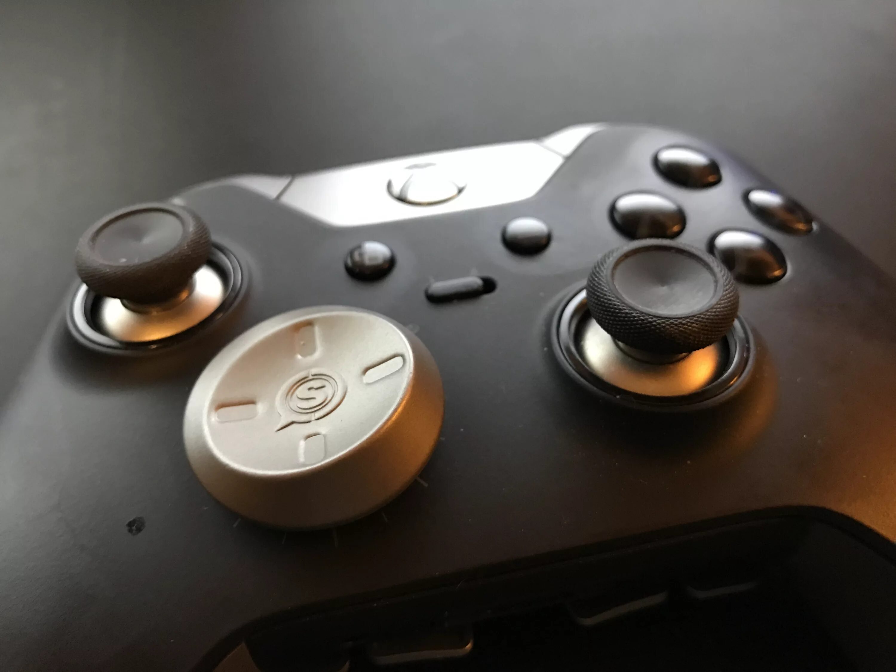 Controller v1. Геймпад xbox elite v1. геймпад xbox elite 1. геймпад xbox one controller v3 v2 v1. xbox 360 gamepad mod.