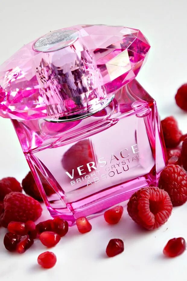 Jo malone english pear and freesia. Парфюмерия. Парфюмерная вода bois de oud. Versace bright crystal absolu. Духи.