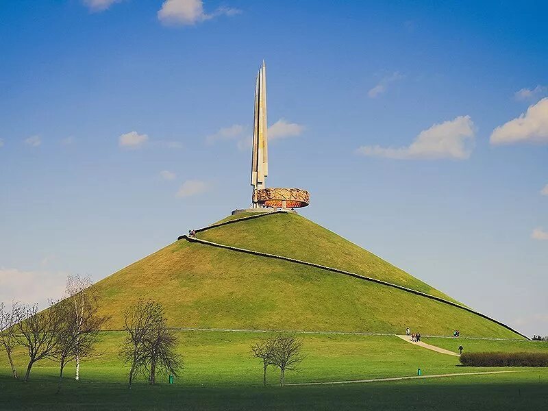 Курган высота над уровнем. Мемориальный комплекс Курган славы. Курган славы Минск. Хатынь Курган славы. Памятник Курган славы в Минске.