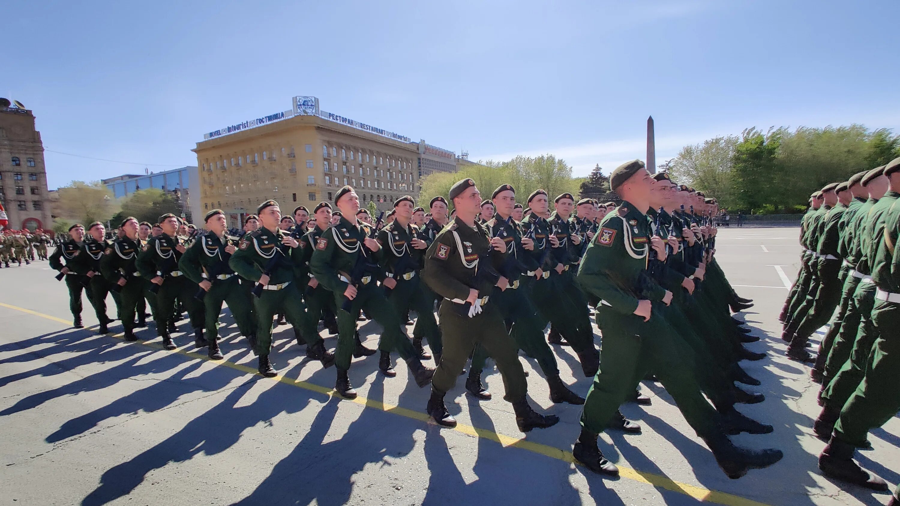 Парад 9 мая волгоград. Парад Победы 2022 Волгоград. Парад Победы 9 мая 2022 Волгоград. Репетиция парада Волгограде 2022. Парад Победы 2021 в Волгограде.