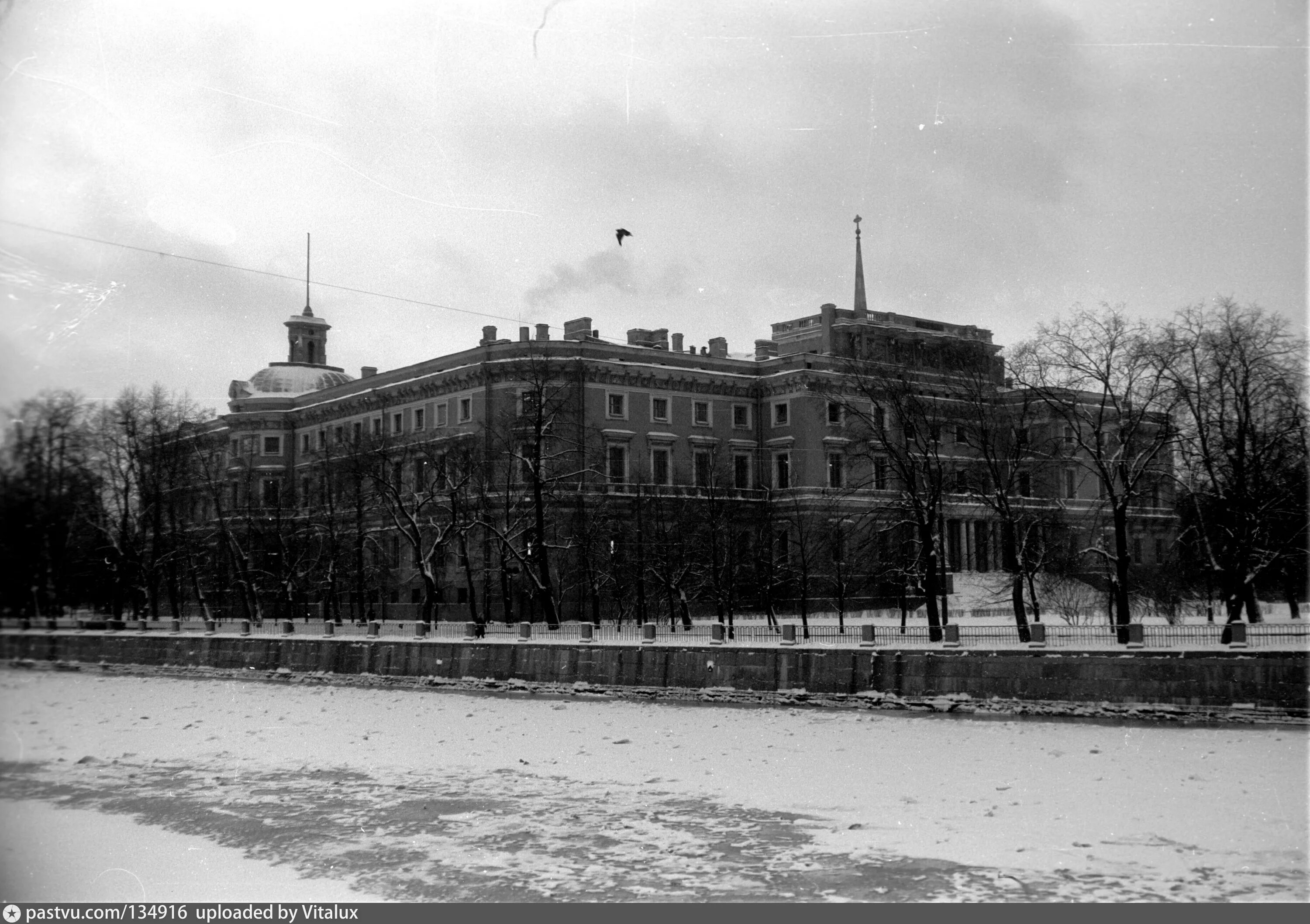 Главное инженерное училище в михайловском замке в санкт-петербурге. Главное инженерное училище в петербурге 19 век. Главное инженерное училище в петербурге 19 век. Главное инженерное училище в михайловском замке в санкт-петербурге. Военно инженерное училище в петербурге.