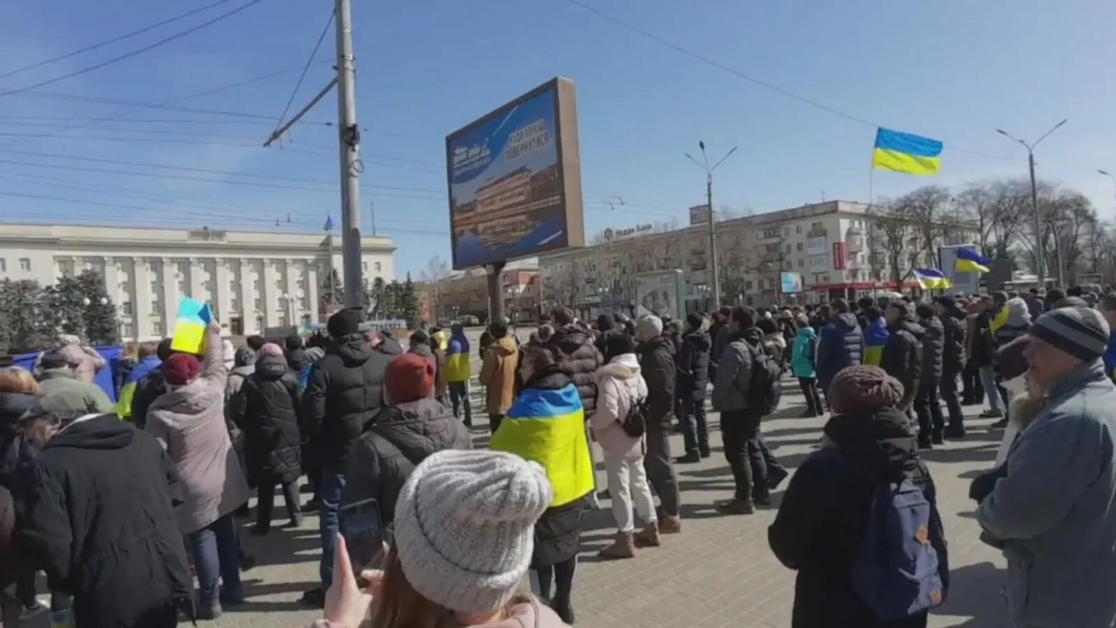 Что происходит в херсоне сегодня. Митинги в херсоне против российских войск. митинг в херсоне ноябрь 2025. херсон против оккупантов. херсон 20.03.2025.