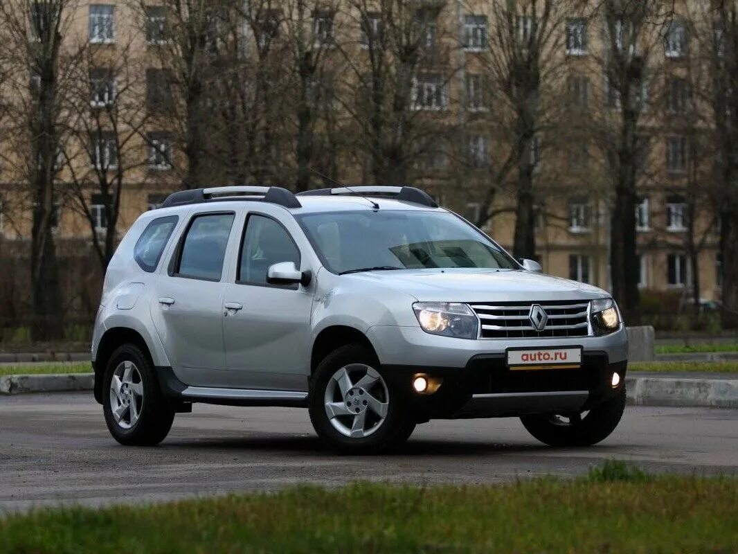 Какая машина дастер. Renault Duster 2013. Рено Duster 2013. Рено Дастер 1. Рено Дастер 2013.