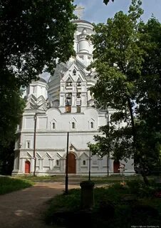 Коломенское церковь усекновения главы