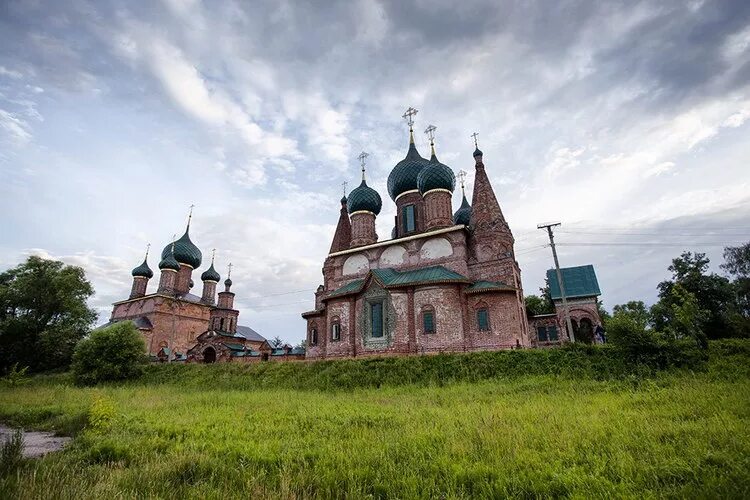 Именно россии. Золотые ворота в Переславле Залесском. Церкви центральной России. Россия. Золотое кольцо России картинки.