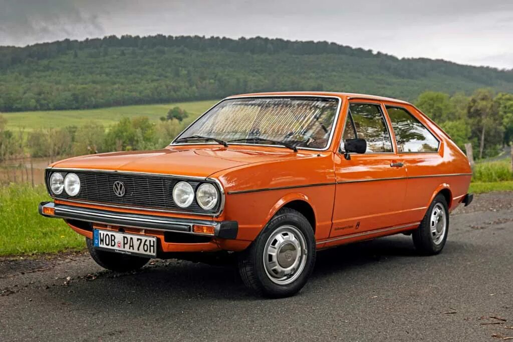 Volkswagen Passat b1 хэтчбек. Пассат 1. Фольксваген Пассат 1 поколения. Пассат 1972.