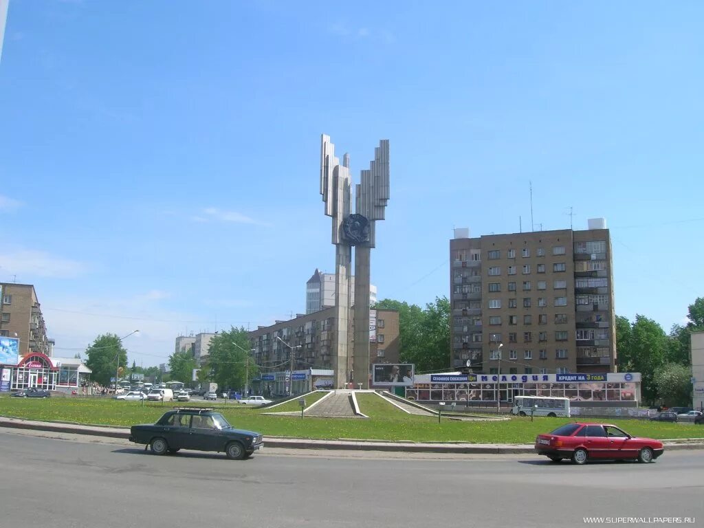 Корпорация центр сыктывкар. Культурные учреждения сыктывкара. Магазин центр сыктывкар. Ул. Улица мира 30 эжва сыктывкар.