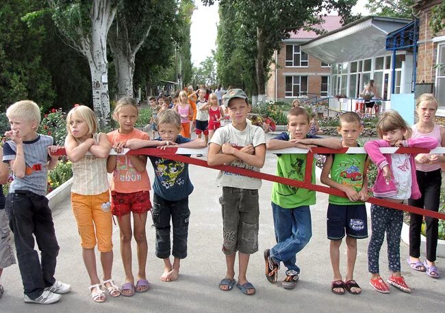 остров детский лагерь. лагерь остров детства тюмень. остров детский лагерь. херсон лагерь дельфин. лагерь дельфин бахчисарай.
