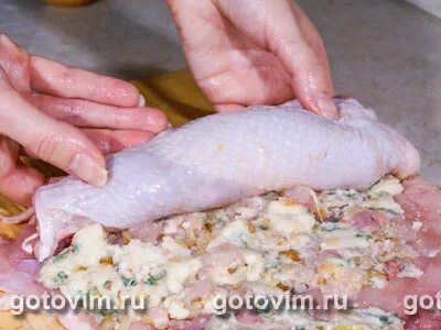 Рулет из тушки курицы