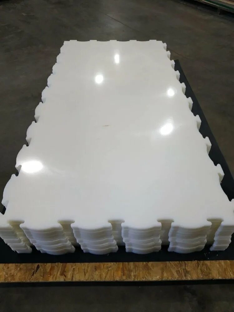 кусочки льда. пластиковые кубики для льда. многоразовый лед. пластиковый лед. емкость для заморозки льда.