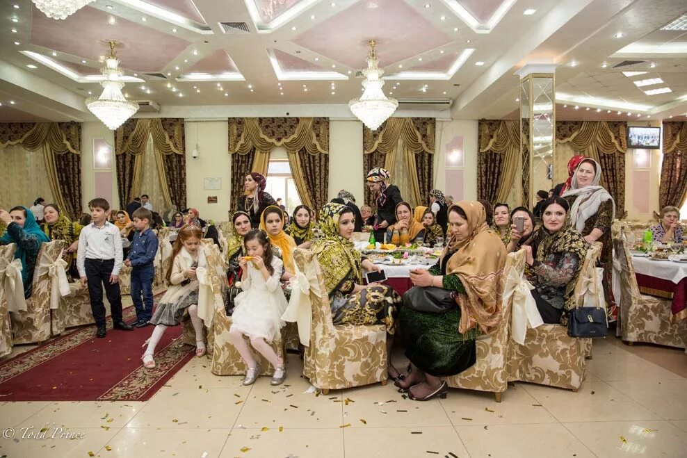 Загс город избербаш. Загс избербаш. Дагестанская свадьба. Ицаринская свадьба в избербаше. Загс город хасавюрт.