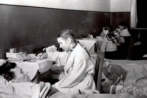 Помощь бойцам в госпитале