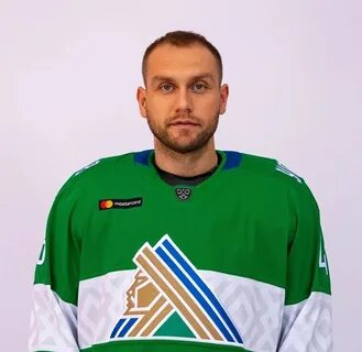 Хоккеист защитник