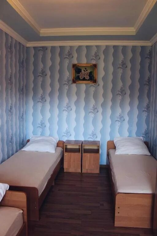 У ларисы гостевой дом в гаграх. Вилла дежа вю адлер. Дом у ларисы абхазия. Гагры гостевой дом у ларисы. Абхазия гагры отель у ларисы.