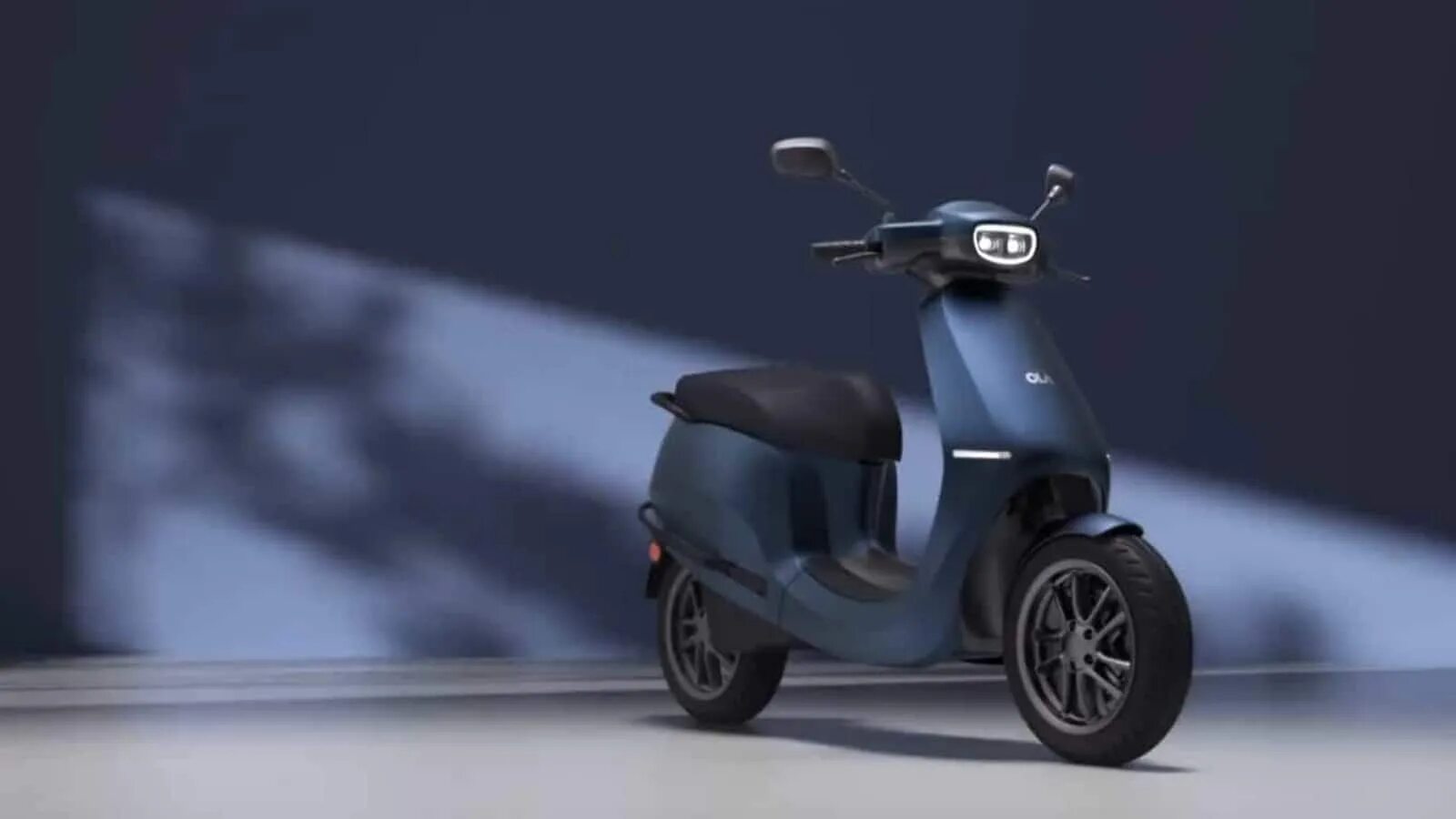 Скутер ола. Постер электромобиль e-Scooter. Ola Scooty s1 Pro. Скутер смарт 2 синий. Ola транспорт.