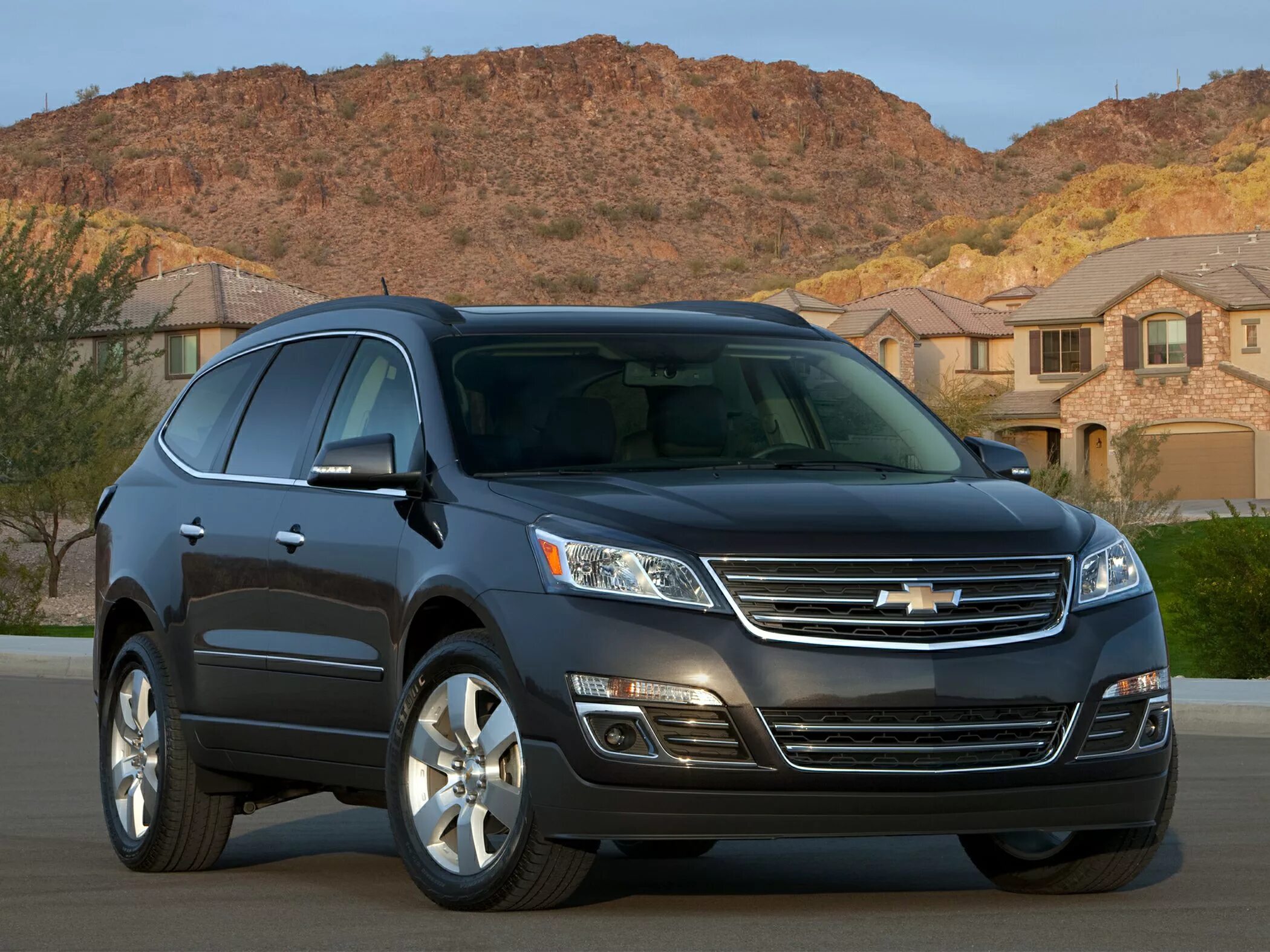 Шевроле машина страна. Chevrolet Traverse LTZ. Chevrolet Traverse 2012. Chevrolet Traverse 2. Chevrolet Traverse 2013.