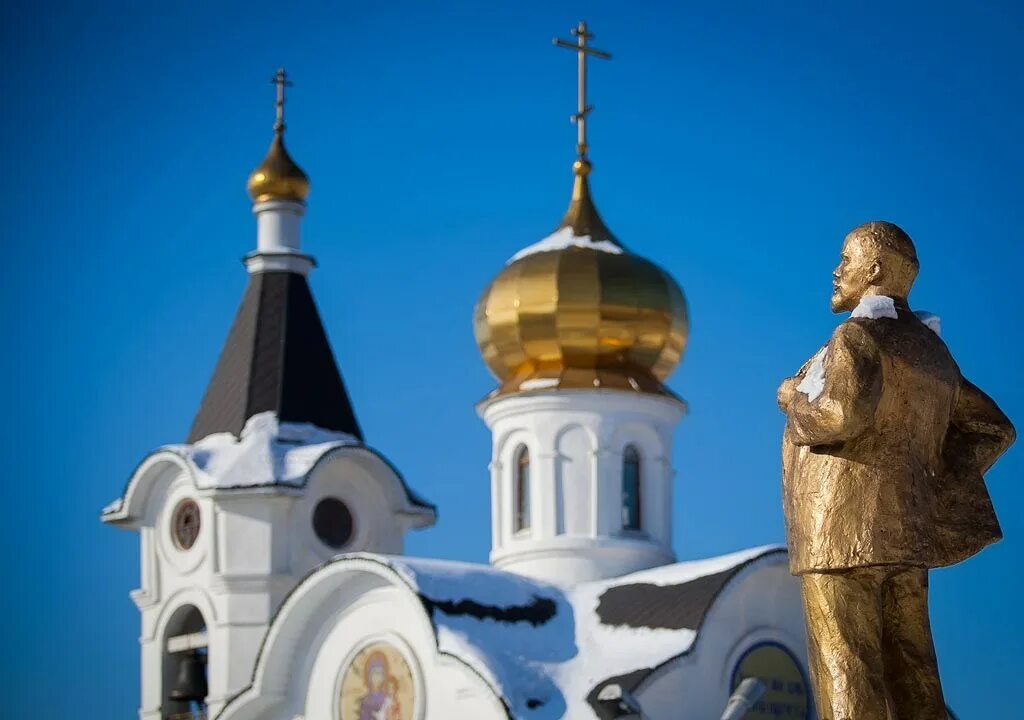 Почему в советском церкви. Храм Святого Николая Чудотворца Улан-Удэ. Храм Ленина. Ленин и Церковь. Обо религиозный объект.