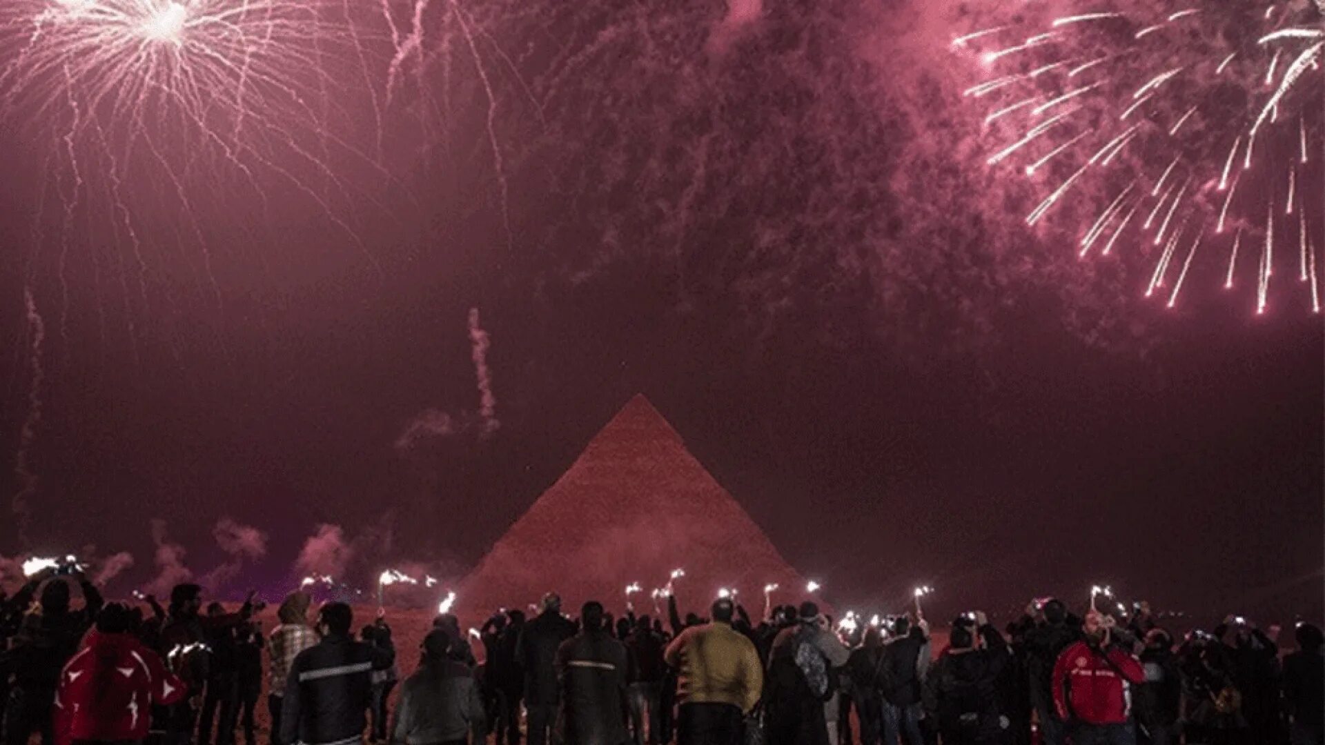 Новый год в Каире. Египет новогодние праздники. Празднование нового года в Египте. Новогодние традиции в Египте. Праздники в египте 2024