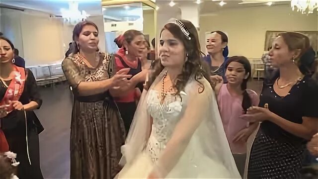 Цыганские свадьбы астрахань. Цыганские свадьбы в астрахани. цыганскую свадьбу с города астрахань. цыганские свадьбы астраханские. цыганские свадьбы город астрахань в 2012 году.