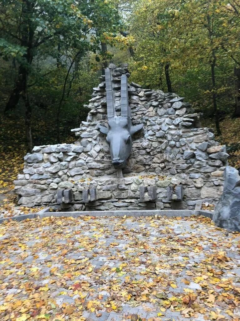 Лермонтовский железноводск. Гора железная в Железноводске терренкур. Терренкур Лермонтовский Лермонтовский Железноводск. Железноводск парк терренкур. Железноводск терренкур статуи быка.