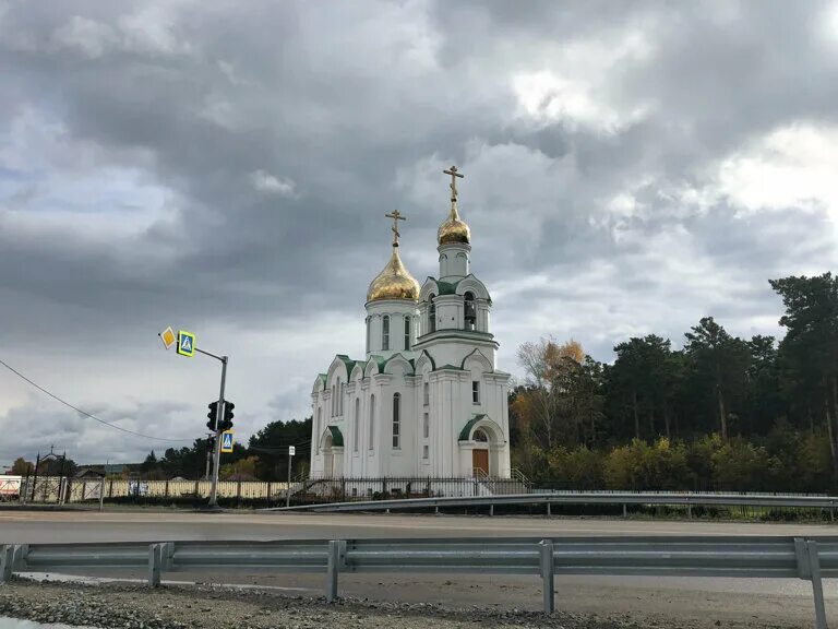 Храм святой живоначальной троицы труновское. Ордынское новосибирская область церковь живоначальной троицы. Храм живоначальной троицы ордынск. Храмы ордынского. Ордынское новосибирская область храм живоначальной троицы.