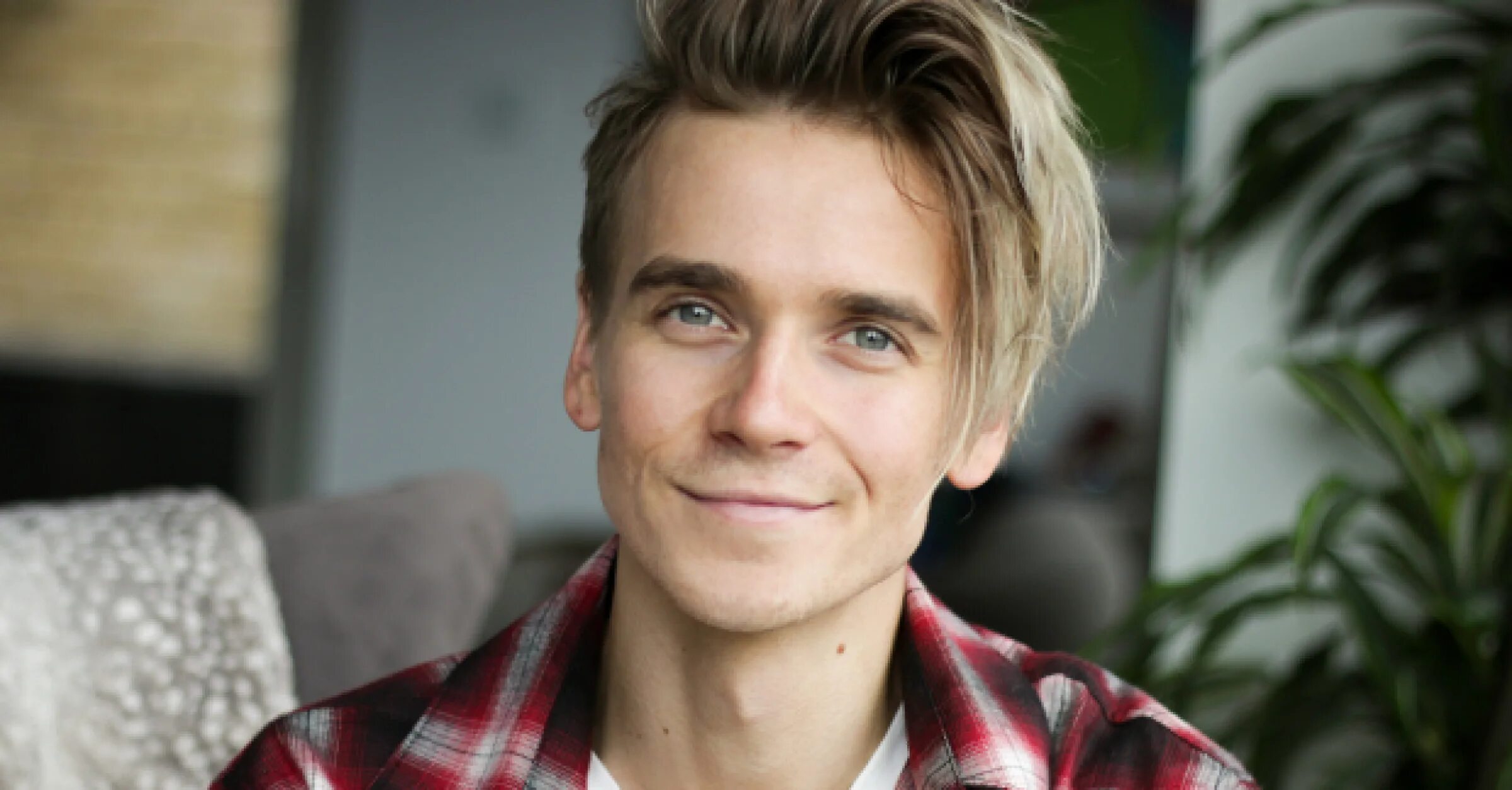 Английского блогера. Joe Sugg. THATCHERJOE. Джо ЮТУБЕР. Джо Джо ЮТУБЕР.