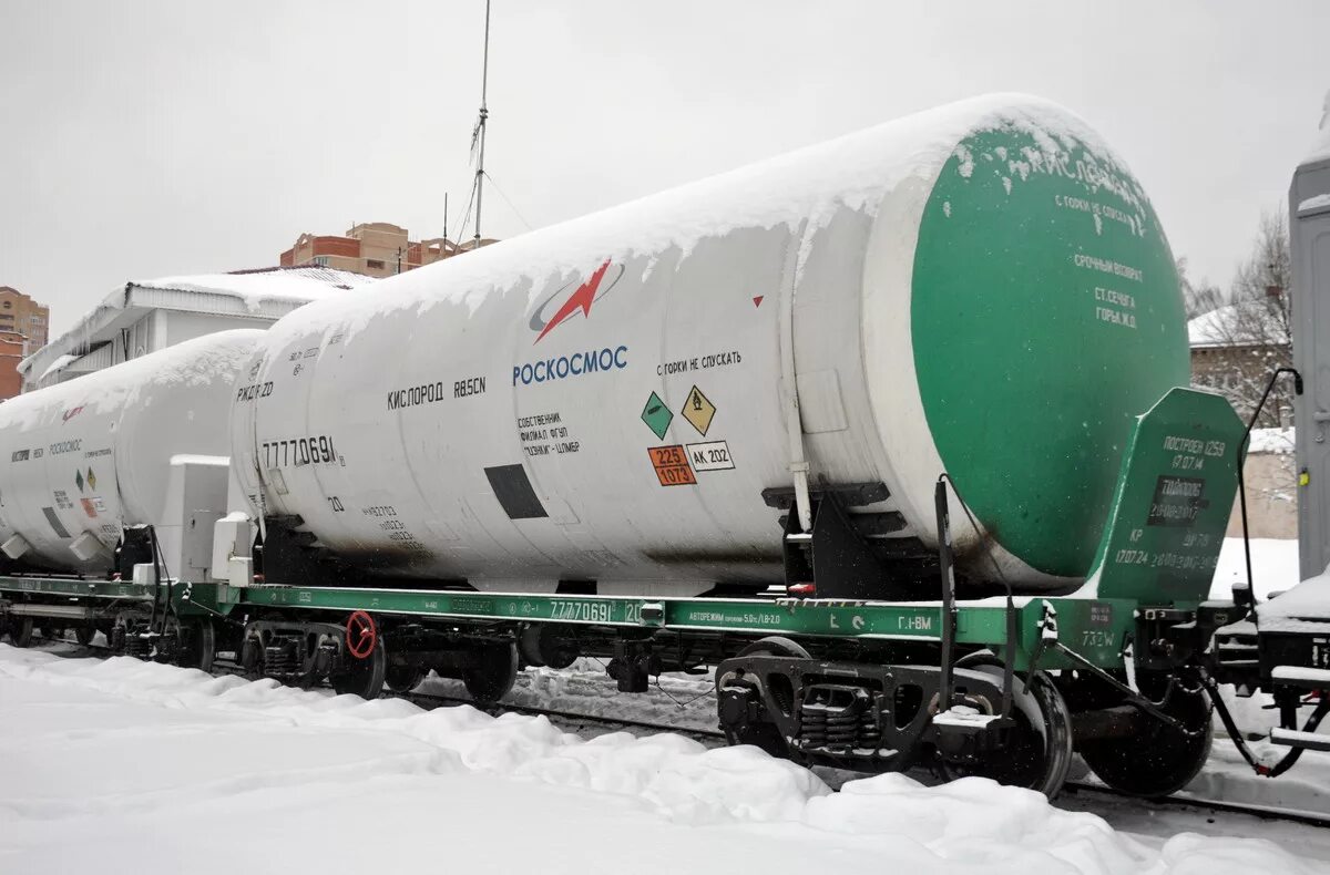 цистерна для суг 75 кубов. цистерны под сжиженный газ. цистерны под сжиженный газ. д. газгольдер полуприцеп.