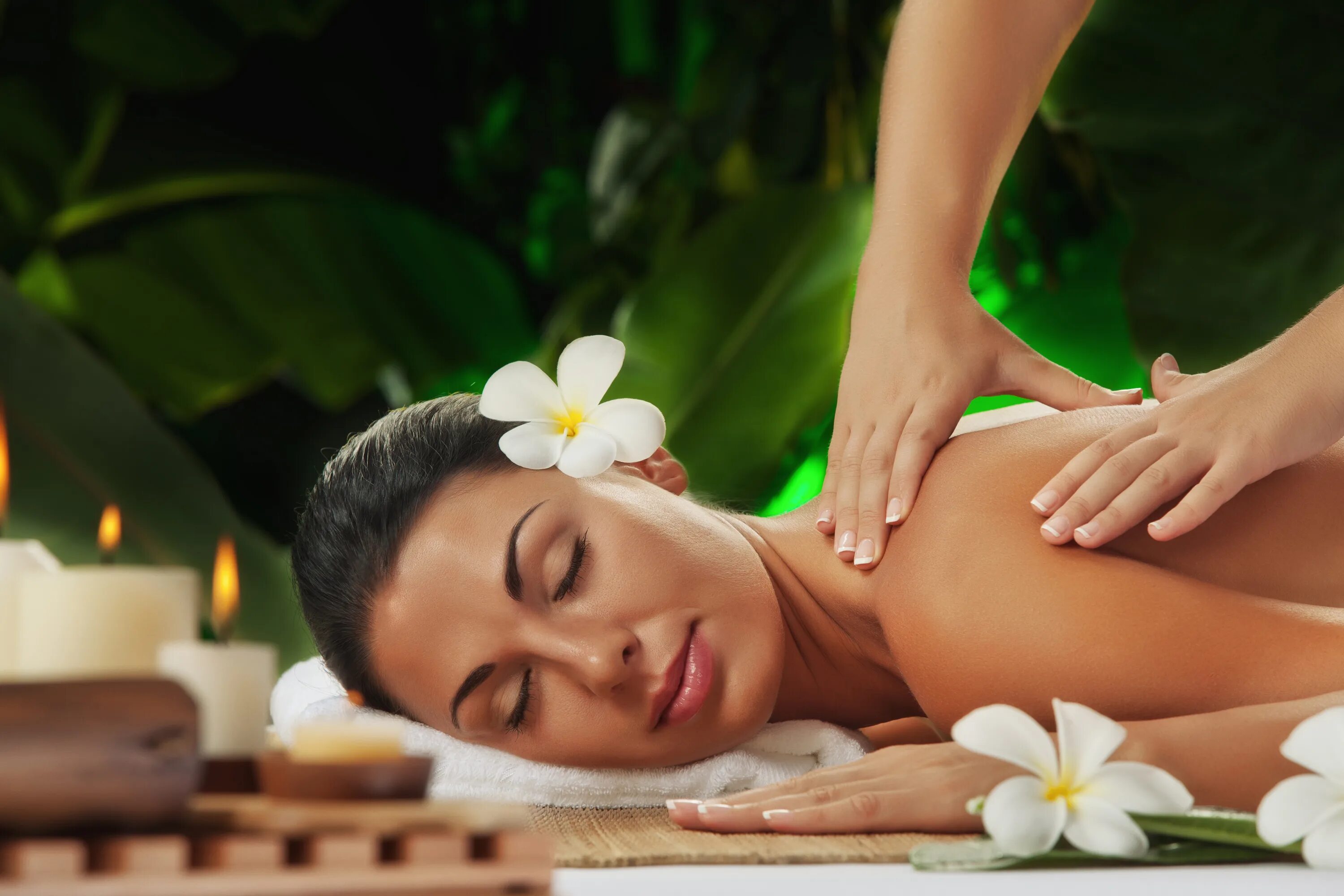 Massage o. Спа массаж. Релакс массаж. Массаж картинки. Тайский массаж.