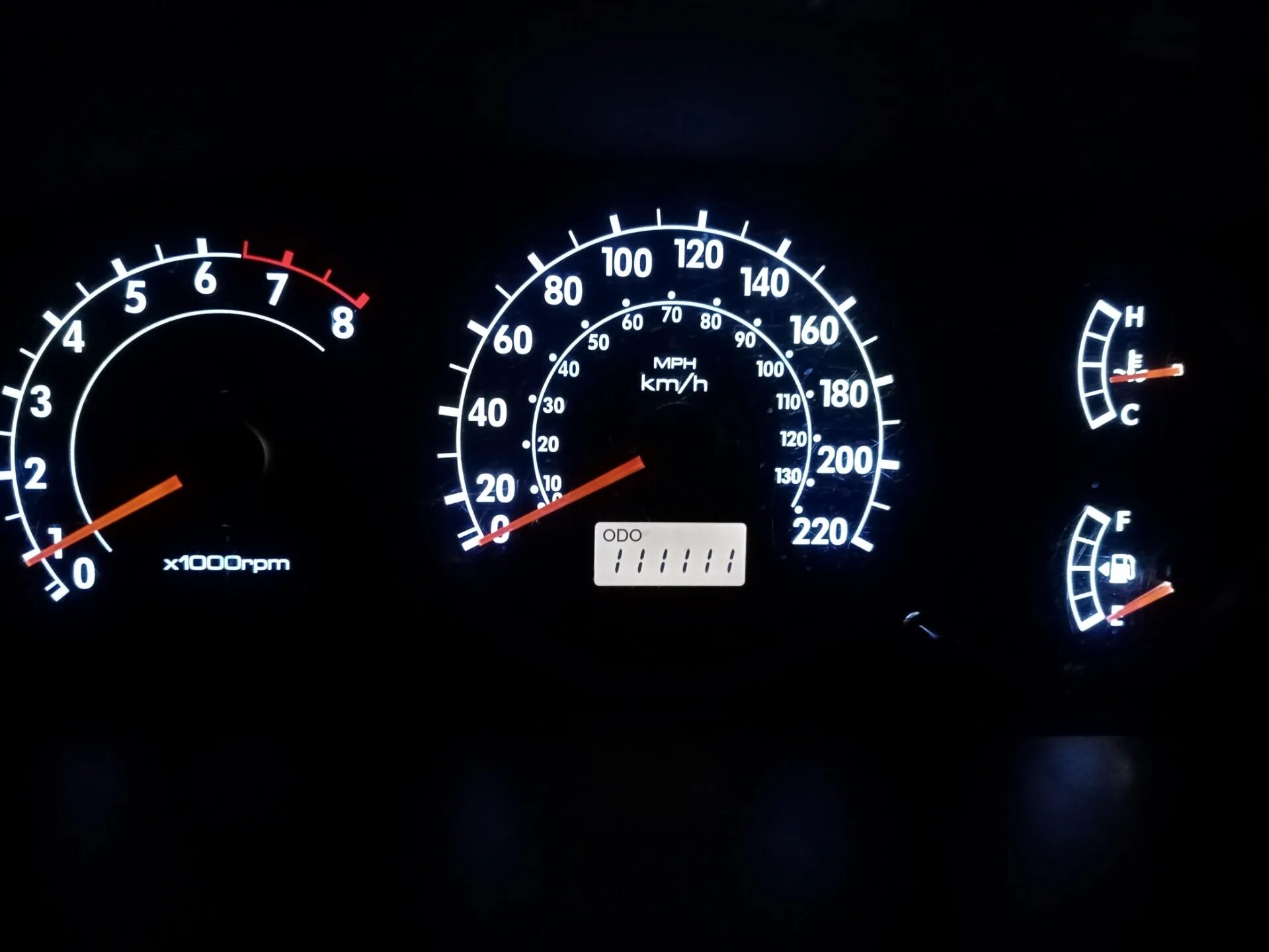 Opel astra g spidometr. Киа спектра 1. Приборка kia spectra. Спектра тахометр. Спектра тахометр.